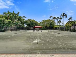 10813 Blackhawk St, Plantation FL 33324