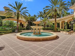 10813 Blackhawk St, Plantation FL 33324