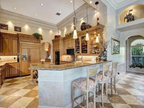 10813 Blackhawk St, Plantation FL 33324