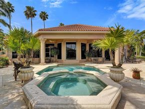 10813 Blackhawk St, Plantation FL 33324