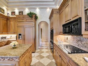 10813 Blackhawk St, Plantation FL 33324