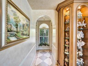 10813 Blackhawk St, Plantation FL 33324