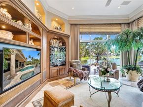 10813 Blackhawk St, Plantation FL 33324