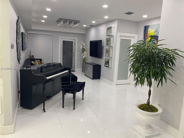 6321 SW 106th Ave, Miami FL 33173