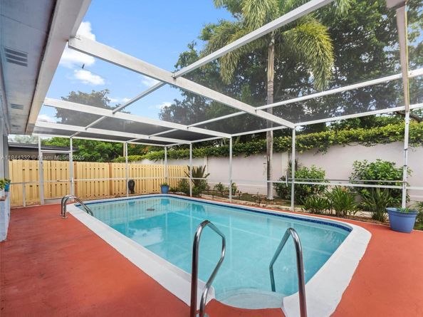11701 NW 33rd St, Sunrise FL 33323