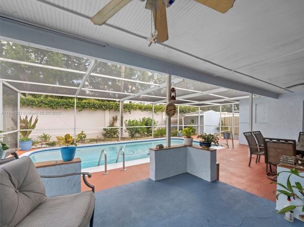 11701 NW 33rd St, Sunrise FL 33323
