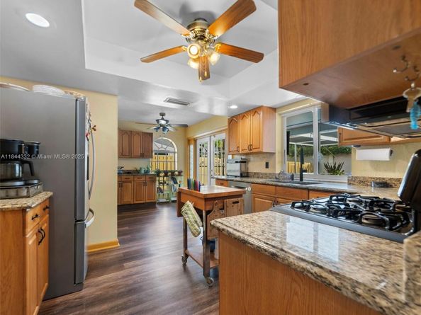 11701 NW 33rd St, Sunrise FL 33323