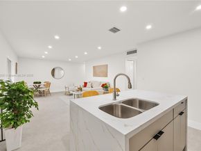10017 SW 23rd Ter, Miami FL 33165