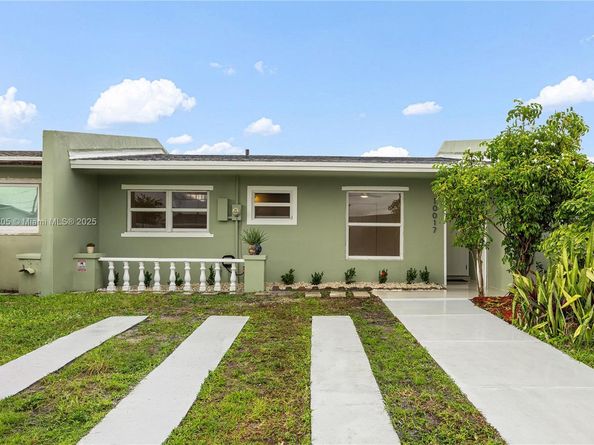 10017 SW 23rd Ter, Miami FL 33165
