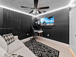 7831 NW 11th St, Pembroke Pines FL 33024