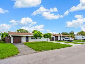 7831 NW 11th St, Pembroke Pines FL 33024