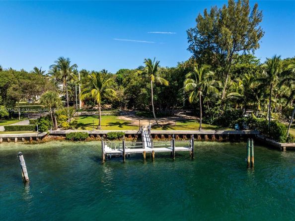 1091 Hillsboro Mile, Hillsboro Beach FL 33062