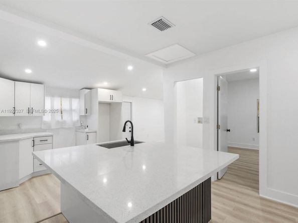 6318 NW 19th Ct, Miami FL 33147