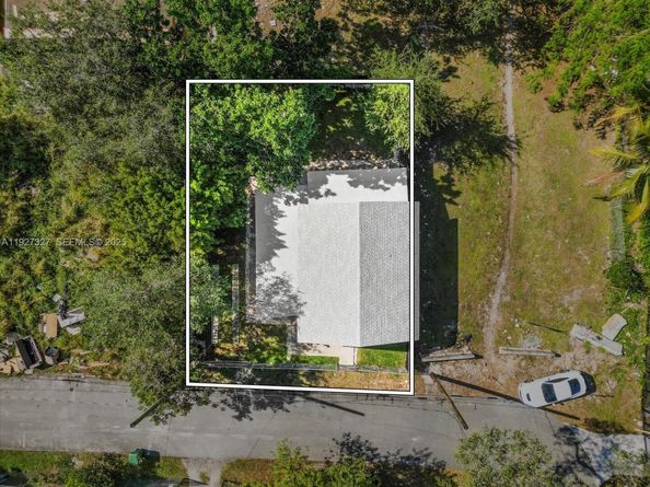 6318 NW 19th Ct, Miami FL 33147