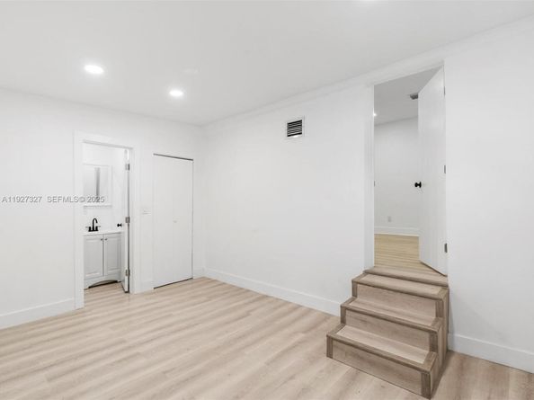 6318 NW 19th Ct, Miami FL 33147