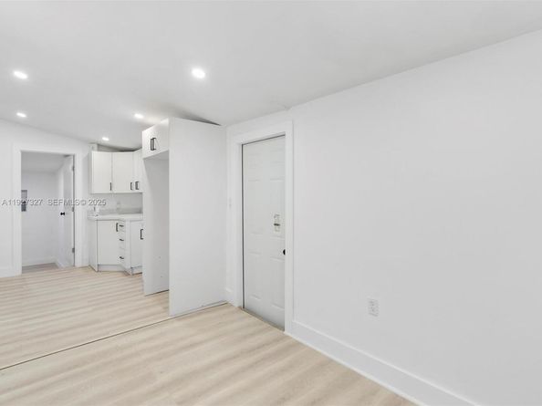 6318 NW 19th Ct, Miami FL 33147