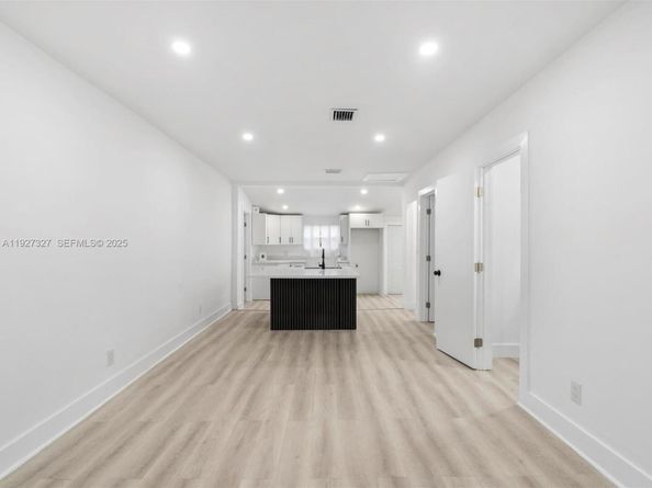 6318 NW 19th Ct, Miami FL 33147