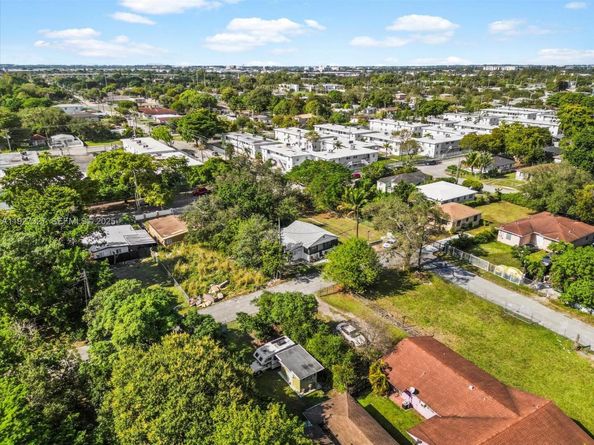 6318 NW 19th Ct, Miami FL 33147