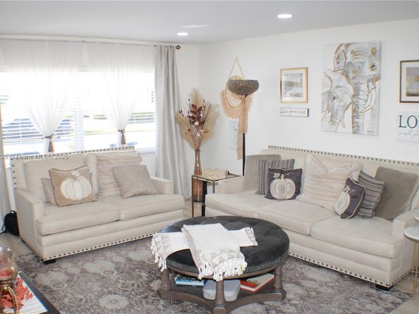 1511 Alfred Dr, Boynton Beach FL 33426