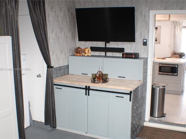 1511 Alfred Dr, Boynton Beach FL 33426