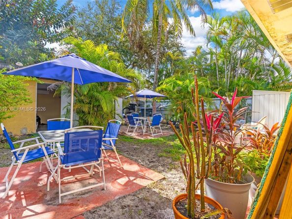 5574 SW 3rd St, Miami FL 33134