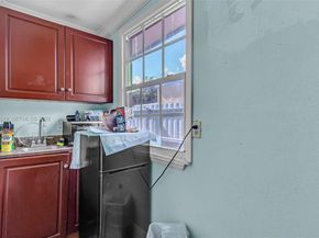 5574 SW 3rd St, Miami FL 33134