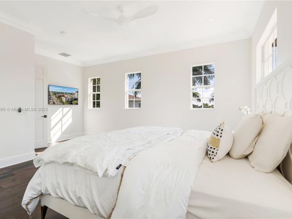 12008 NW 69th Ct, Parkland FL 33076