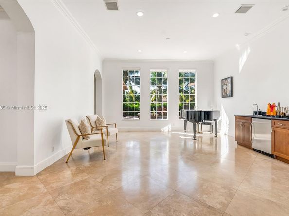 12008 NW 69th Ct, Parkland FL 33076