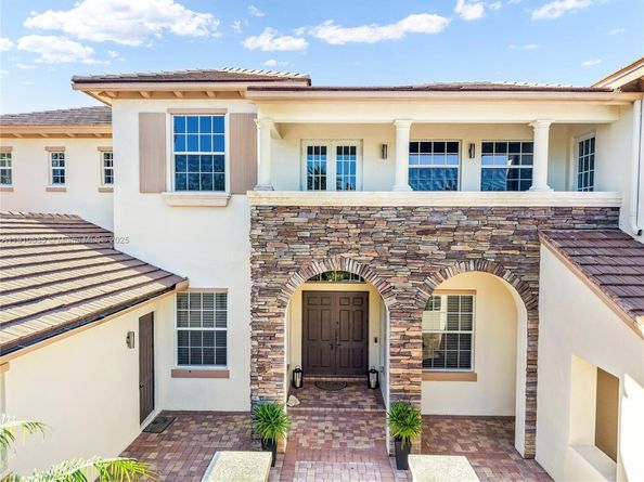 12008 NW 69th Ct, Parkland FL 33076