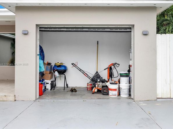 3246 Pierce St, Hollywood FL 33021