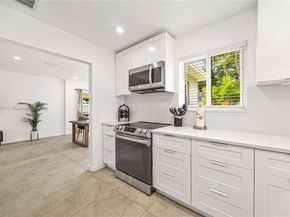 3246 Pierce St, Hollywood FL 33021