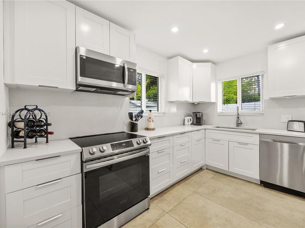 3246 Pierce St, Hollywood FL 33021