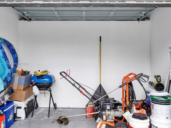 3246 Pierce St, Hollywood FL 33021