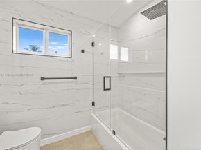 3246 Pierce St, Hollywood FL 33021