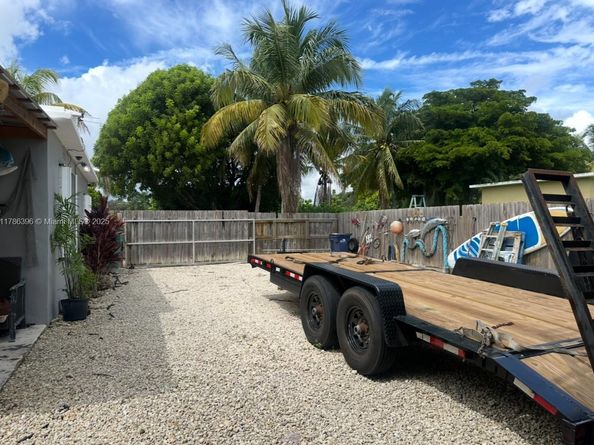 29035 Maine Rd, Homestead FL 33033