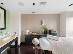 900 Biscayne Blvd 1704, Miami FL 33132