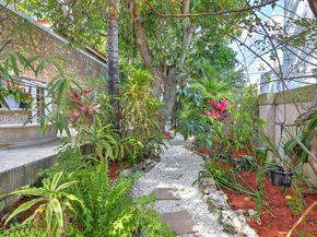 1755 SW 10th St, Miami FL 33135