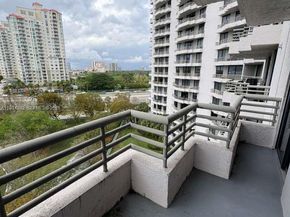 3300 NE 191st St 801, Aventura FL 33180