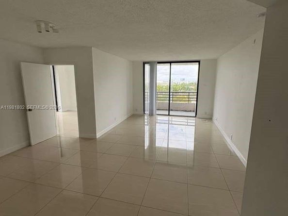 3300 NE 191st St 801, Aventura FL 33180