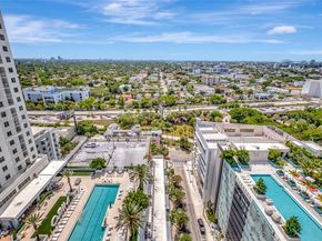 1010 SW 2nd Ave LPH05, Miami FL 33130