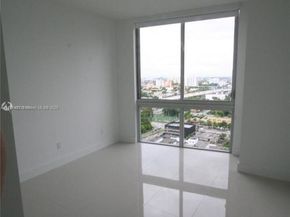 1010 SW 2nd Ave LPH05, Miami FL 33130
