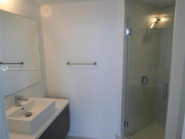 1010 SW 2nd Ave LPH05, Miami FL 33130