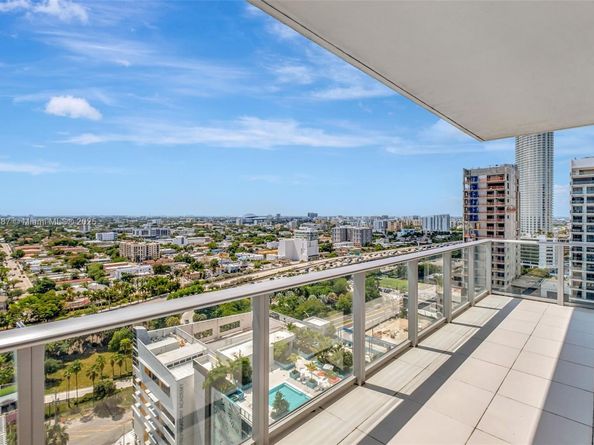 1010 SW 2nd Ave LPH05, Miami FL 33130