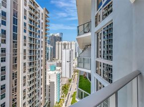 1010 SW 2nd Ave LPH05, Miami FL 33130