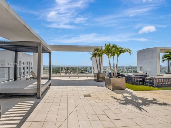1010 SW 2nd Ave LPH05, Miami FL 33130