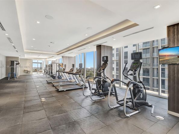 1010 SW 2nd Ave LPH05, Miami FL 33130