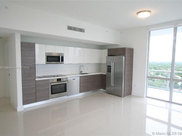 1010 SW 2nd Ave LPH05, Miami FL 33130