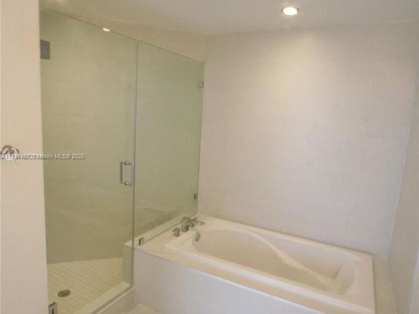 1010 SW 2nd Ave LPH05, Miami FL 33130