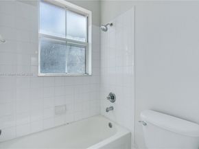 8450 NW 113th Psge, Doral FL 33178