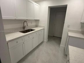 4400 SW 36th St, West Park FL 33023